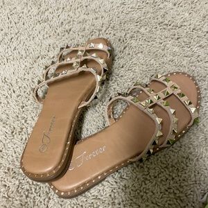 Size 5 Forever shoes!